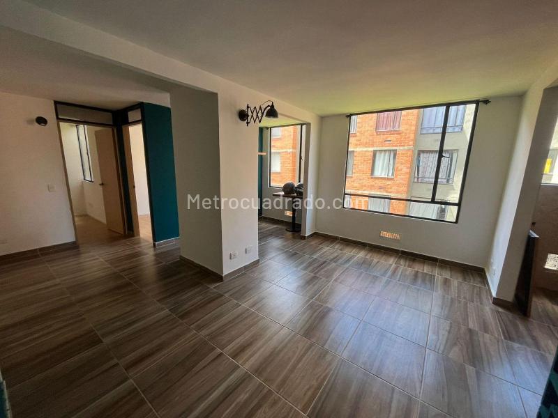 Piso – Bogotá, Parques de Bogotá, Localidad Bosa - Vista 2