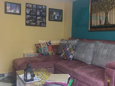 Casa de 4 alcobas en venta en Las Margaritas, Bogotá, 110 m² · foto 2 de 20