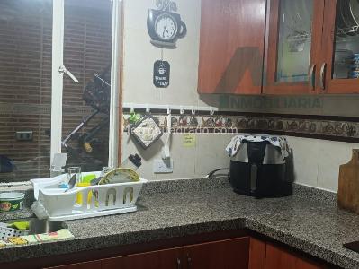 Casa de 4 alcobas en venta en Las Margaritas, Bogotá, 110 m² · foto 6 de 20