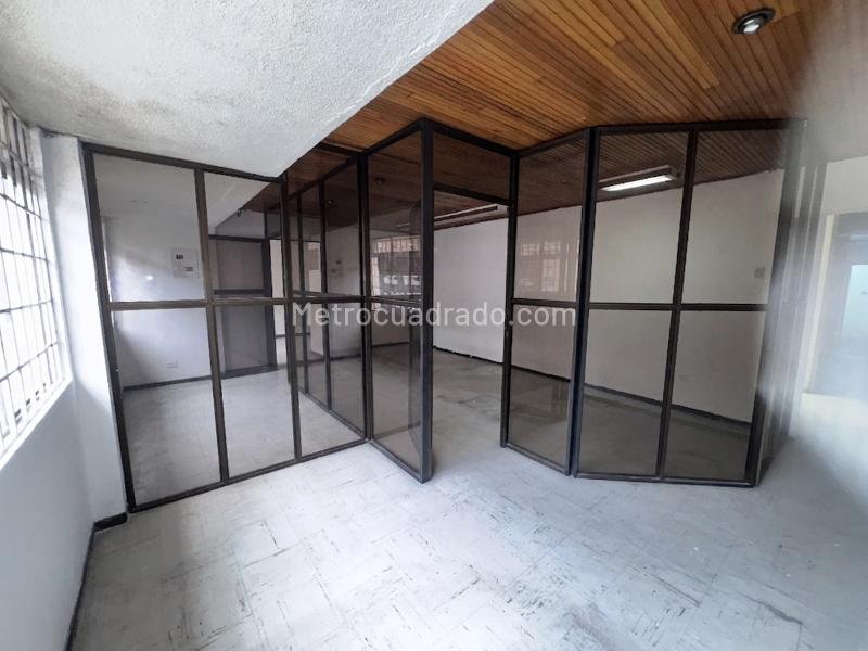 Consultorio en Arriendo, LOS MARTIRES, Bogotá D.C. - Więcej