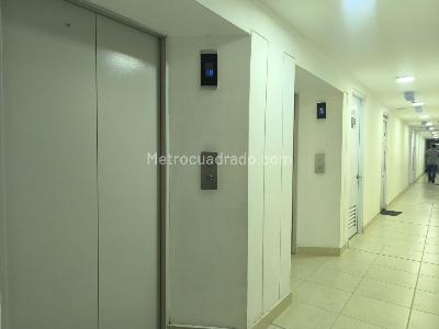 Apartamento en venta en Antonio Nariño, Bogotá · foto 3 de 13