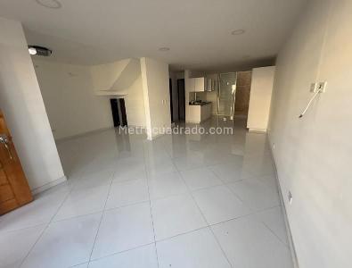 Casa de 4 alcobas en arriendo en San Antonio, Rionegro, 140 m² · foto 2 de 18