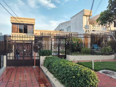 Casa de 4 alcobas en venta en Ciudad Jardin, Barranquilla, 183 m² · foto 2 de 13