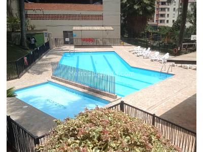 Apartamento en venta en Loma De Los Bernal, Medellín · foto 14 de 15