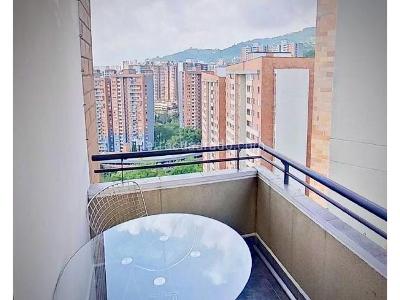 Apartamento en venta en Loma De Los Bernal, Medellín · foto 6 de 15