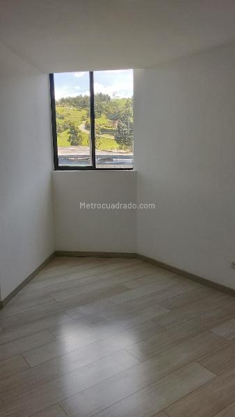 2BR Apartment in Maderos Del Retiro (64 m²) - 4