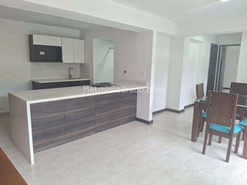 2BR Apartment in Arreboles (78 m²) - 3
