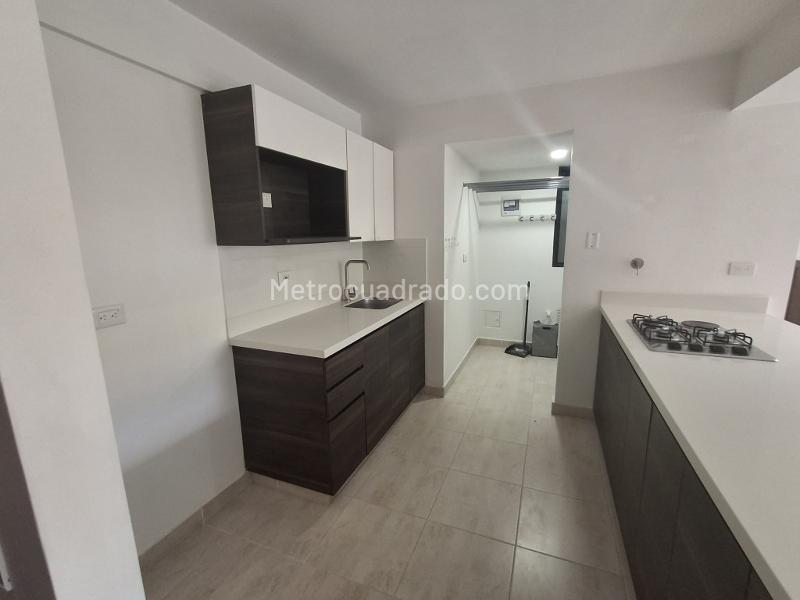 2BR Apartment in Arreboles (78 m²) - 4