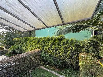 Casa de 3 alcobas en venta en Transversal Intermedia, Envigado, 198 m² · foto 14 de 14