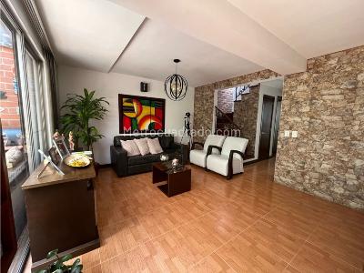 Casa de 3 alcobas en venta en La Abadia, Envigado, 146 m² · foto 4 de 20