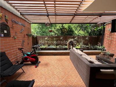 Casa de 3 alcobas en venta en La Abadia, Envigado, 146 m² · foto 6 de 20