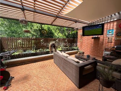 Casa de 3 alcobas en venta en La Abadia, Envigado, 146 m² · foto 7 de 20