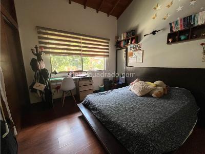Casa de 3 alcobas en venta en La Abadia, Envigado, 146 m² · foto 13 de 20