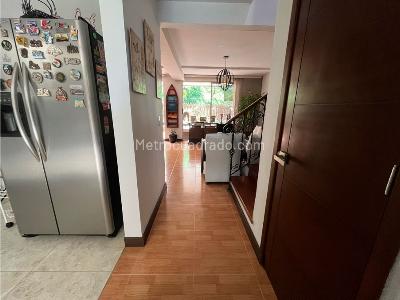 Casa de 3 alcobas en venta en La Abadia, Envigado, 146 m² · foto 17 de 20