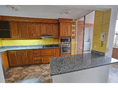 Apartamento de 4 alcobas en venta en Laureles, Medellín, 190 m² · foto 6 de 17
