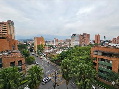 Apartamento de 4 alcobas en venta en Laureles, Medellín, 190 m² · foto 9 de 17