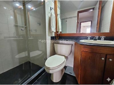 Apartamento de 4 alcobas en venta en Laureles, Medellín, 190 m² · foto 13 de 17