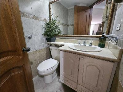 Apartamento de 3 alcobas en venta en Laureles, Medellín, 176 m² · foto 8 de 20