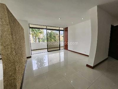 Apartamento de 3 alcobas en venta en Los Balsos, Medellín, 245 m² · foto 3 de 20