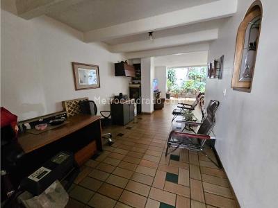 Casa de 4 alcobas en venta en Belen, Medellín, 323 m² · foto 7 de 18