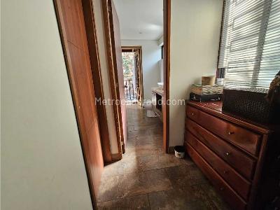 Casa de 4 alcobas en venta en Belen, Medellín, 323 m² · foto 9 de 18