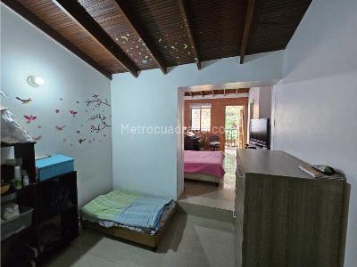 Casa de 4 alcobas en venta en Belen, Medellín, 323 m² · foto 15 de 18