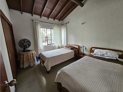 Casa de 4 alcobas en venta en Belen, Medellín, 323 m² · foto 16 de 18