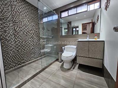 Casa de 4 alcobas en venta en Belen, Medellín, 323 m² · foto 18 de 18