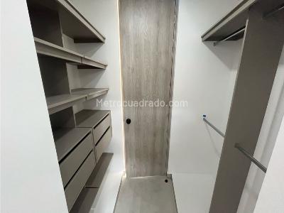 Apartamento de 2 alcobas en venta en El Escobero, Envigado, 113 m² · foto 14 de 18