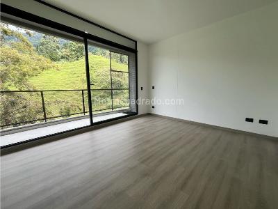 Apartamento de 2 alcobas en venta en El Escobero, Envigado, 113 m² · foto 16 de 18