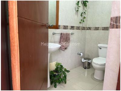 Casa de 5 alcobas en venta en Loma De San Jose, Sabaneta, 500 m² · foto 13 de 13