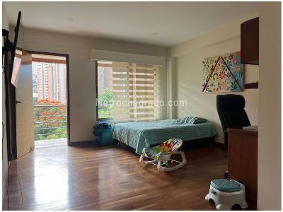 Casa de 5 alcobas en venta en Loma De San Jose, Sabaneta, 500 m² · foto 8 de 13