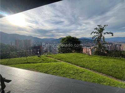 Casa de 4 alcobas en venta en Loma De San Jose, Sabaneta, 570 m² · foto 3 de 20