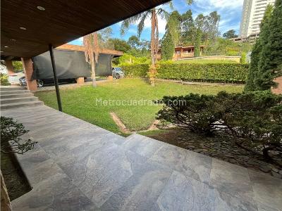 Casa de 4 alcobas en venta en Loma De San Jose, Sabaneta, 570 m² · foto 18 de 20
