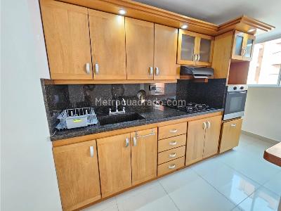 Apartamento de 3 alcobas en venta en Laureles, Medellín, 111 m² · foto 4 de 16