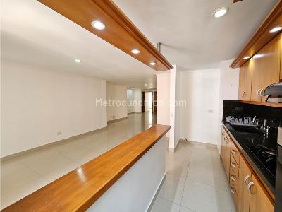 Apartamento de 3 alcobas en venta en Laureles, Medellín, 111 m² · foto 5 de 16