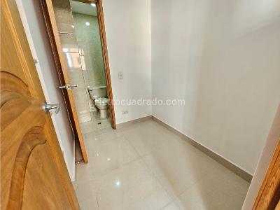 Apartamento de 3 alcobas en venta en Laureles, Medellín, 111 m² · foto 9 de 16