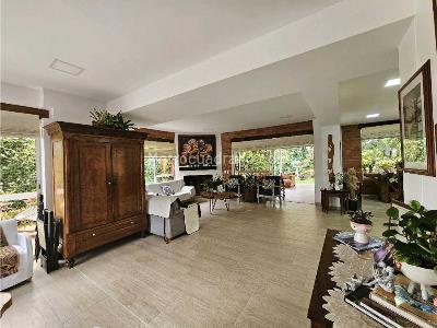 Casa de 5 alcobas en venta en El Escobero, Envigado, 245 m² · foto 5 de 20