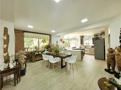 Casa de 5 alcobas en venta en El Escobero, Envigado, 245 m² · foto 8 de 20