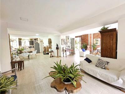 Casa de 5 alcobas en venta en El Escobero, Envigado, 245 m² · foto 16 de 20