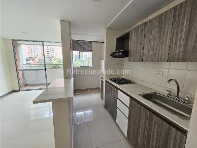 Apartamento en venta en Ditaires, Itagüí · foto 4 de 20