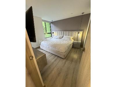 Apartamento de 2 alcobas en venta en Loma De Las Brujas, Envigado, 75 m² · foto 8 de 12