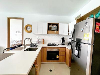 Apartamento de 2 alcobas en venta en Bahia Kristal, Cartagena, 78 m² · foto 8 de 15