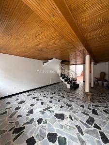 Casa en venta en San Jose Sur, Bogotá · foto 3 de 9