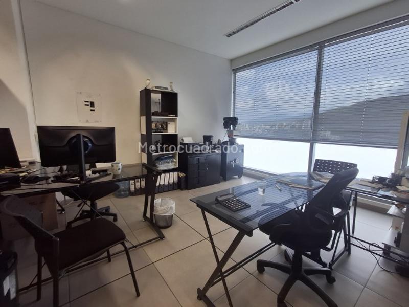 Oficina en Arriendo, Chipichape, Cali - Más