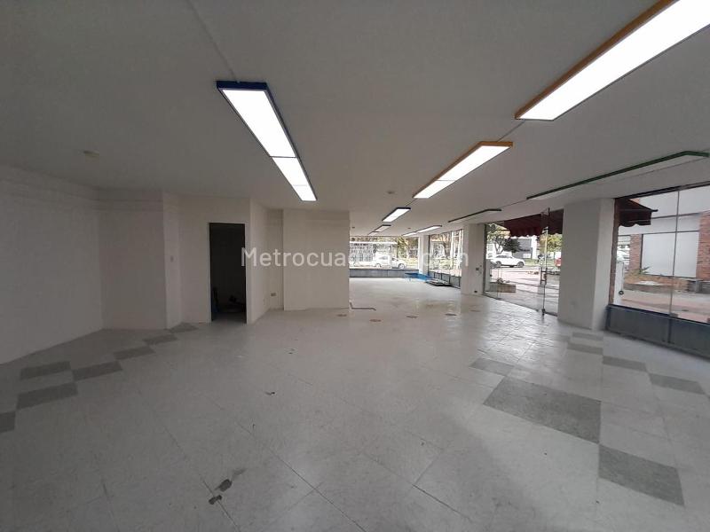 Local Comercial en Arriendo, SAN PATRICIO, Bogotá D.C. - Mehr
