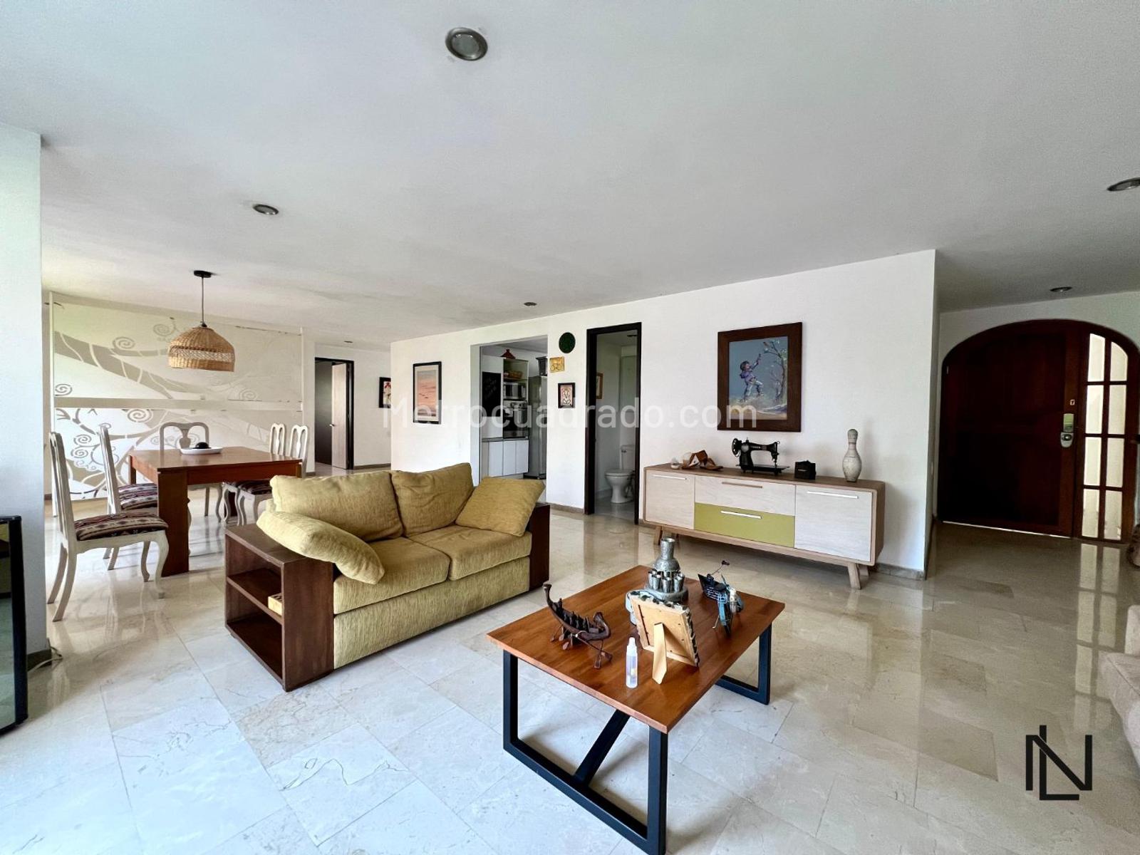 Apartamento de 4 habitaciones en venta en El Poblado de Santa Maria de los Angeles, Medellín — imagen 1 de 20