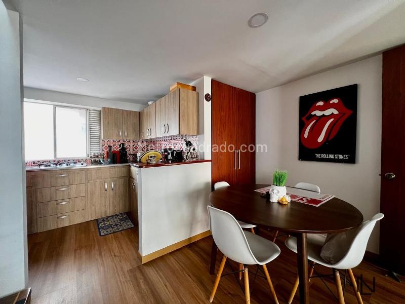 Piso – Medellín, Santa María de Los Ángeles, El Poblado - Más