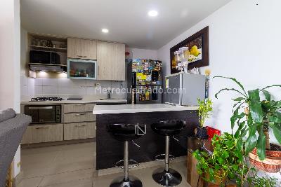 Apartamento de 3 alcobas en venta en Las Lomitas, Sabaneta, 76 m² · foto 5 de 17