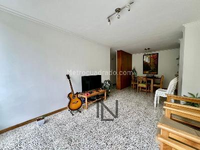 Apartamento de 3 alcobas en venta en La Frontera, Envigado, 86 m² · foto 2 de 17